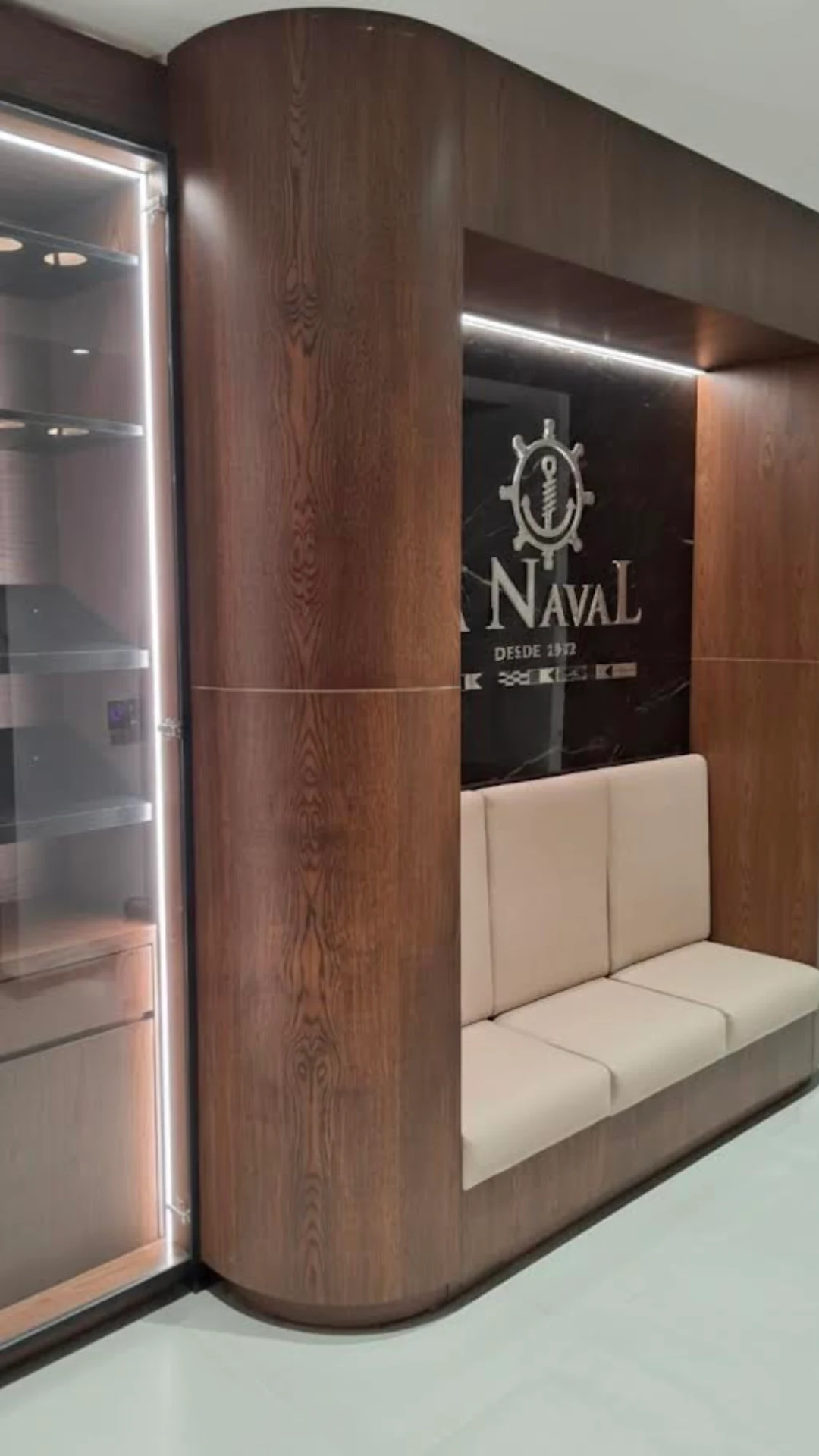 La Naval